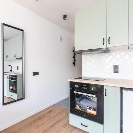 Good Apartament Wola Warsaw Apartament 1 Pokojowy Z Aneksemアパートメント エクステリア 写真