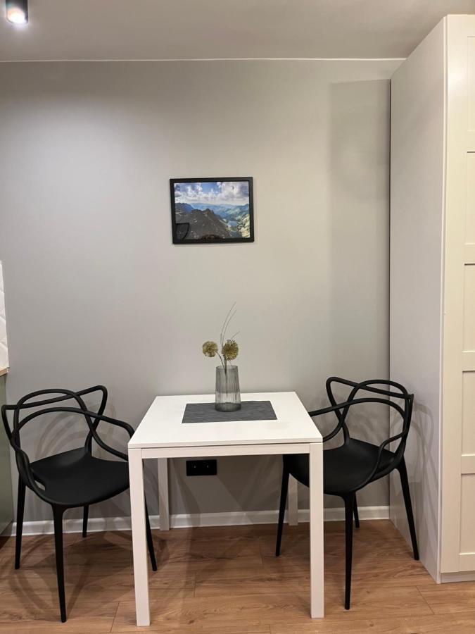 Good Apartament Wola Warsaw Apartament 1 Pokojowy Z Aneksemアパートメント エクステリア 写真