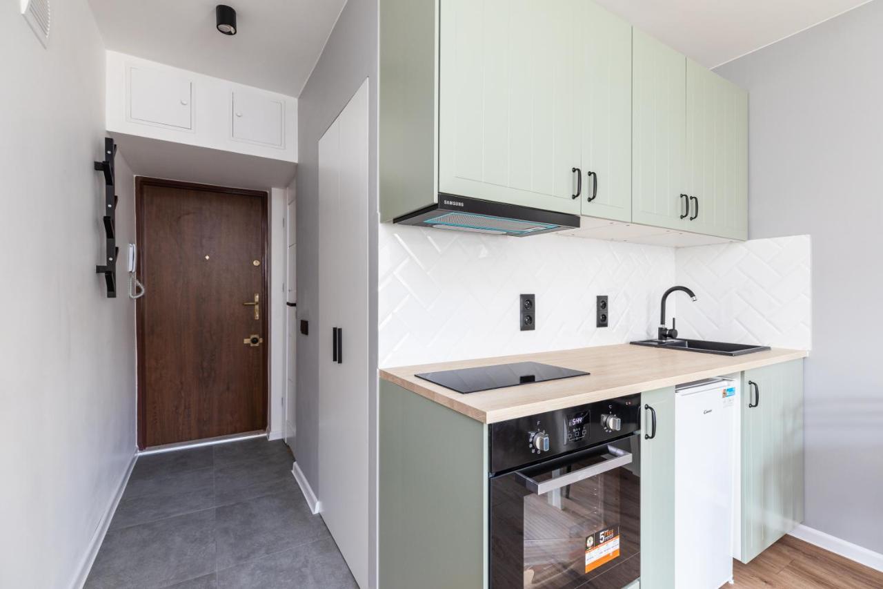 Good Apartament Wola Warsaw Apartament 1 Pokojowy Z Aneksemアパートメント エクステリア 写真