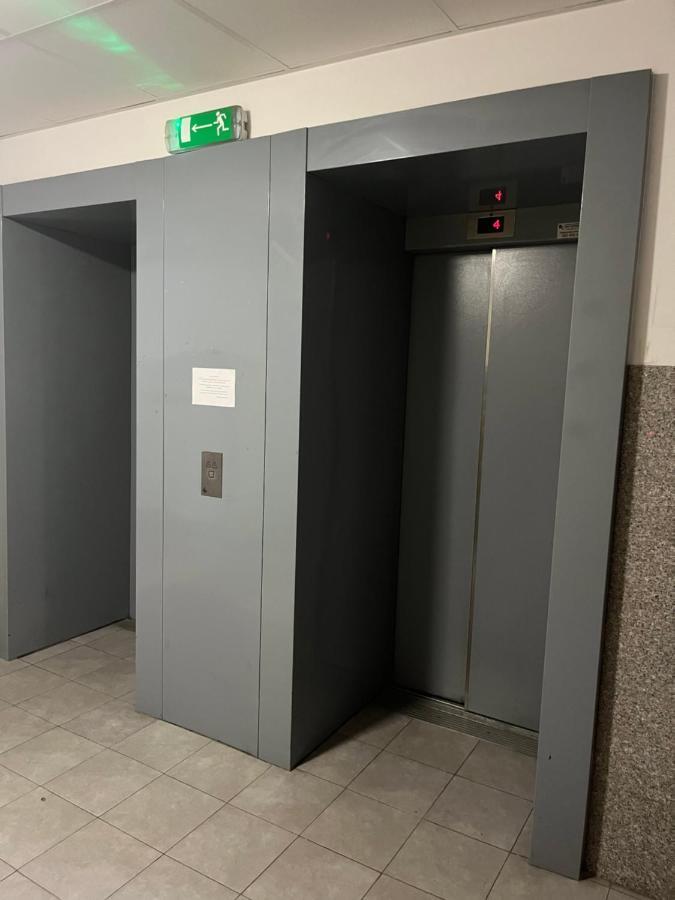 Good Apartament Wola Warsaw Apartament 1 Pokojowy Z Aneksemアパートメント エクステリア 写真