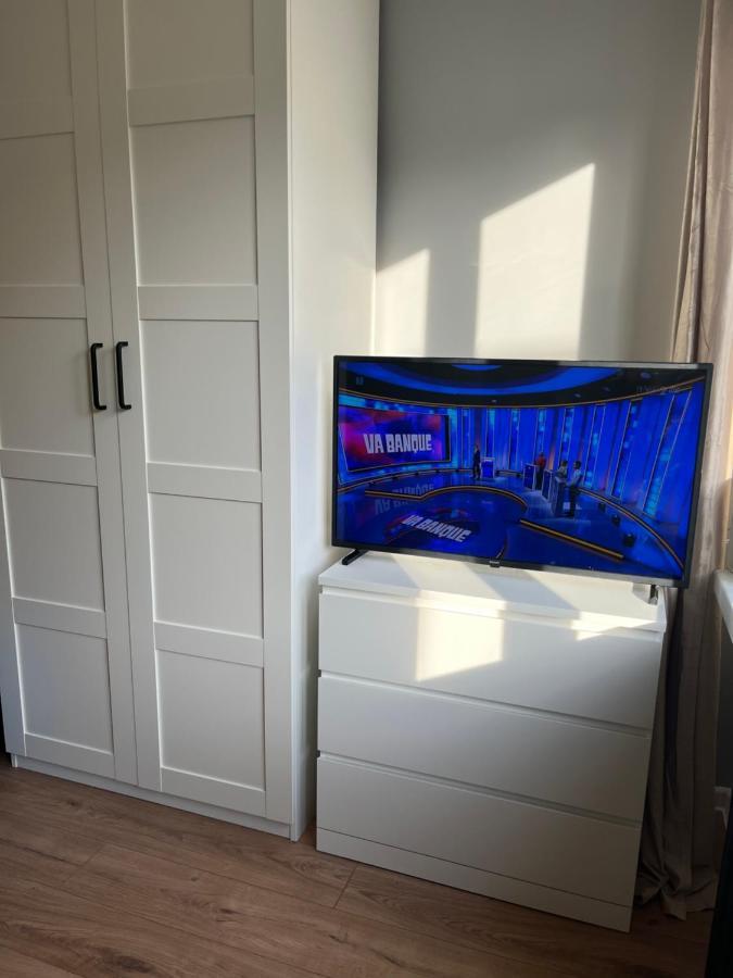 Good Apartament Wola Warsaw Apartament 1 Pokojowy Z Aneksemアパートメント エクステリア 写真